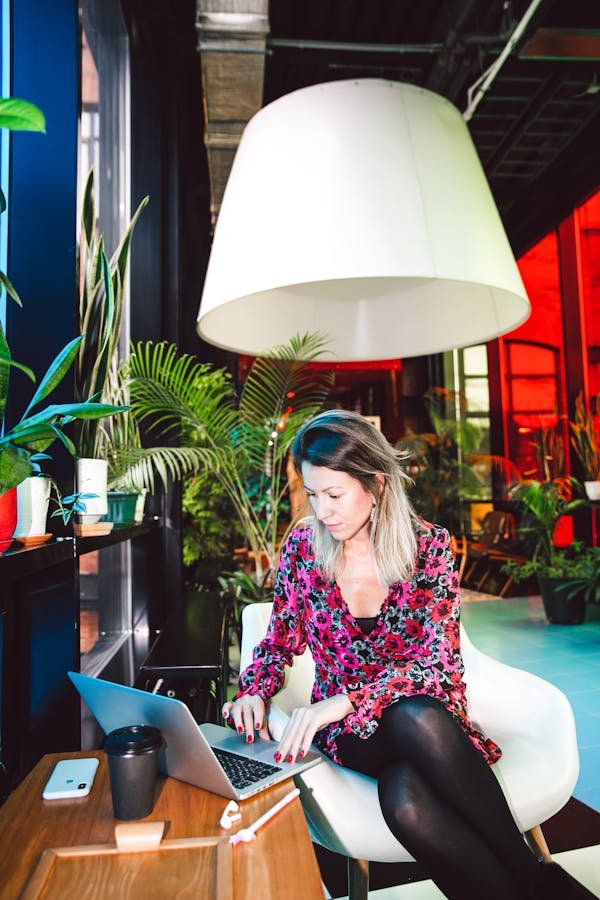 Aménagez votre espace : booster votre bien-être au travail